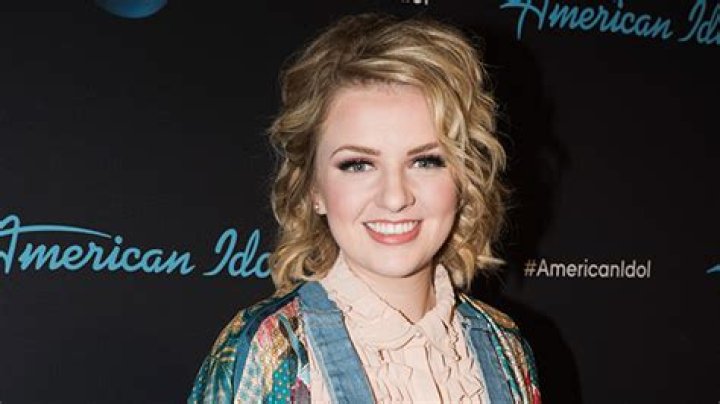 Maddie Poppe News, Music, Photos and Videos – Hollywood Life