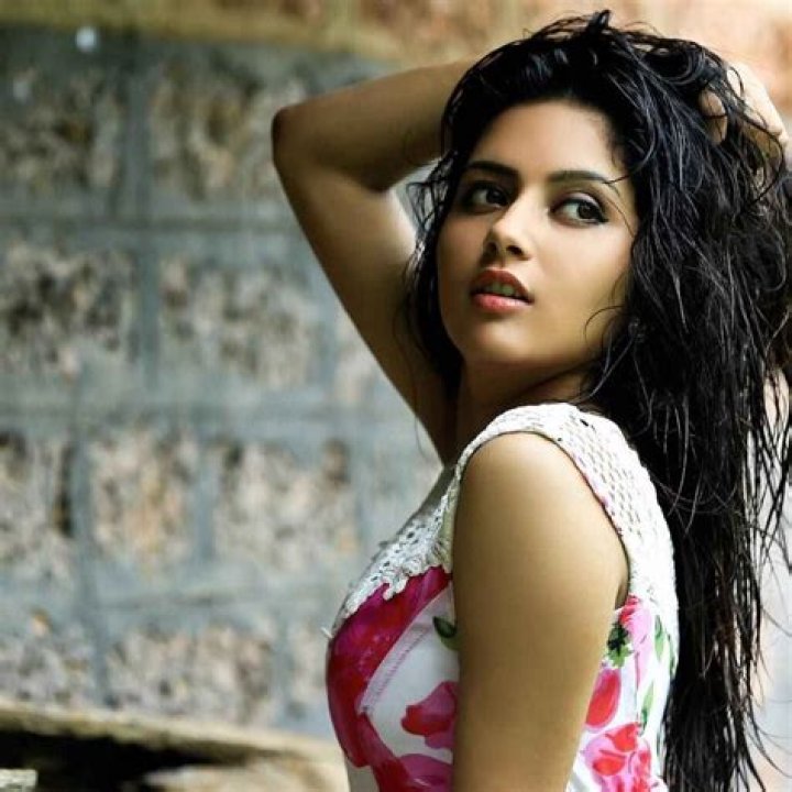 
Mahima Makwana Height, Weight, Net Worth, Age, Birthday, Wikipedia, Who, Nationality, Biography 