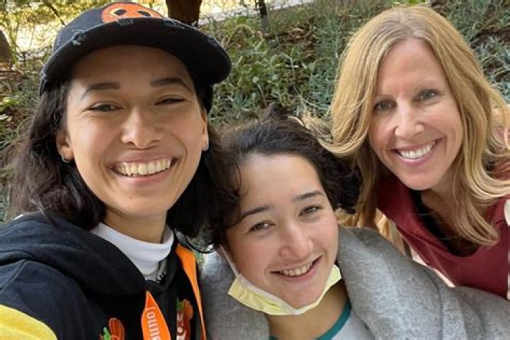 
Mom Speaks Out After Daughter Is Stabbed in the Head with Garden Shears in Random Daylight Attack 
