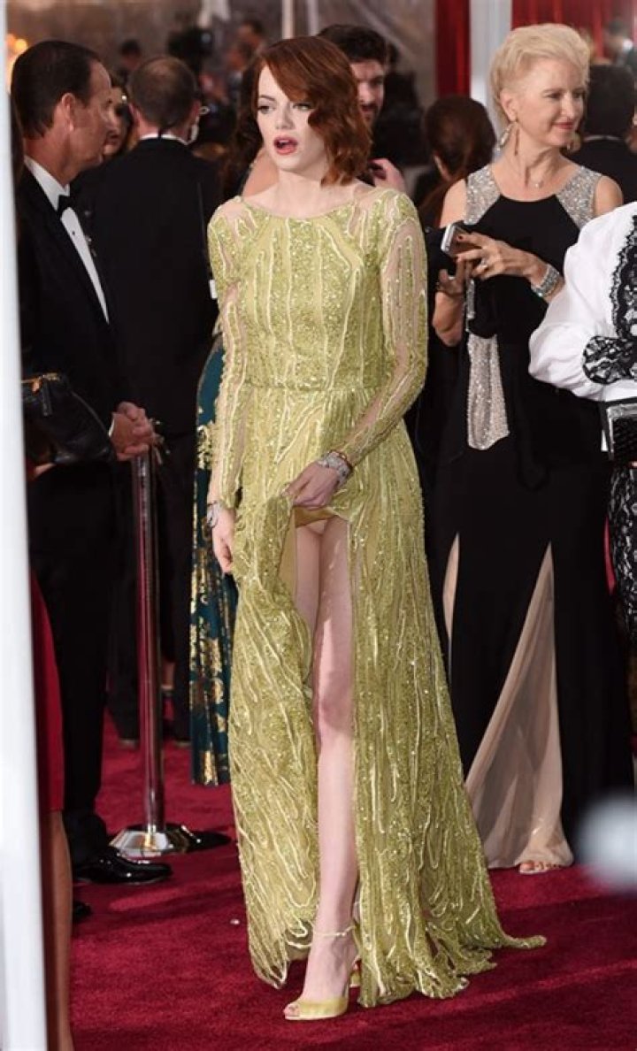 Most Embarrassing Wardrobe Malfunctions At The Oscars — PICS