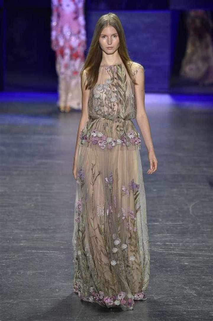 Naeem Khan — Fashion Week PICS Of Spring 2016 Collection At NYFW