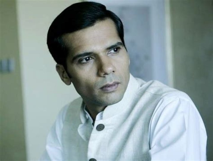 
Neil Bhoopalam Height, Weight, Net Worth, Age, Birthday, Wikipedia, Who, Nationality, Biography 