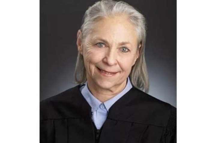 
New Mexico Judge Is Fatally Shot by Husband, Who Also Killed Dogs, Cat Before Turning Gun on Himself 