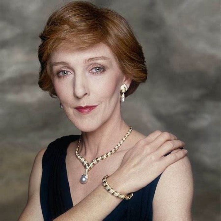 Patricia Hodge - Bio, Age, Wiki, Facts and Family