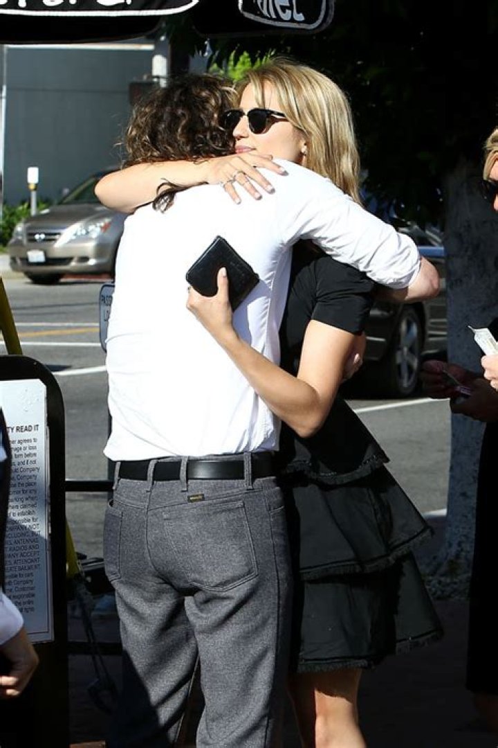 [PICS] Cory Monteith Memorial — Photos Of ‘Glee’ Cast Embracing After Service – Hollywood Life