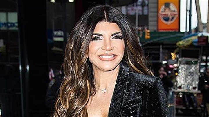 Pics Of Teresa Giudice & More – Hollywood Life