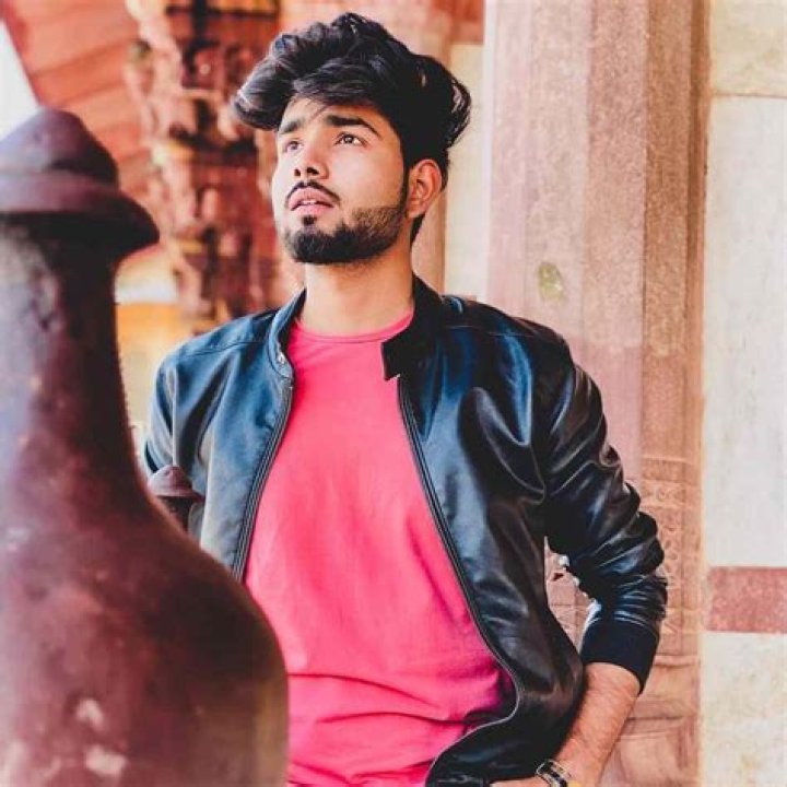 
Prem Vats Height, Weight, Net Worth, Age, Birthday, Wikipedia, Who, Nationality, Biography 