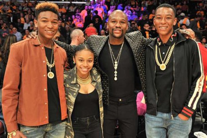 Raemarni Ball: 5 Things About Floyd Mayweather’s Rumored 19-Year-Old Girlfriend