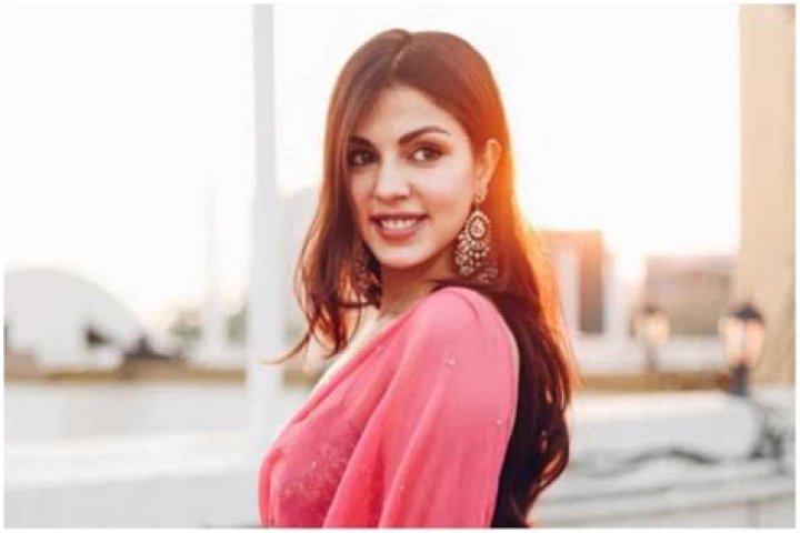 Rhea Chakraborty Height, Weight, Age, Body Statistics