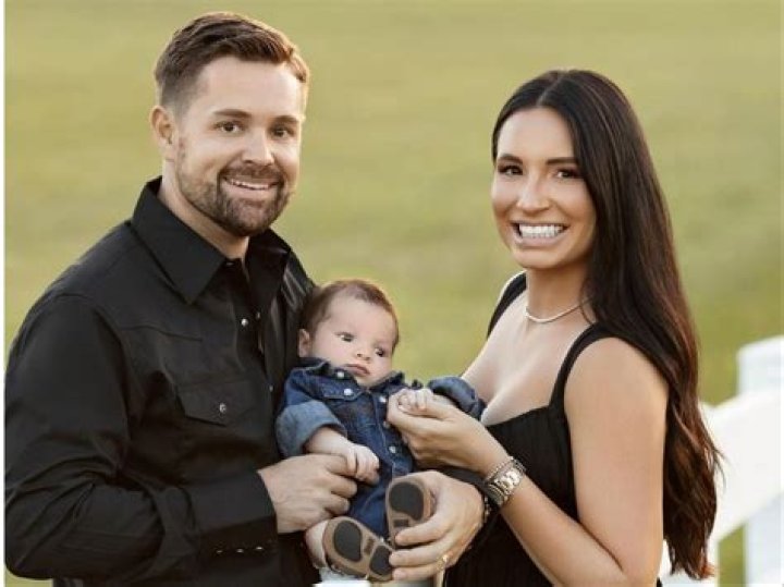 Ricky Stenhouse Jr. - Bio, Age, Wiki, Facts and Family