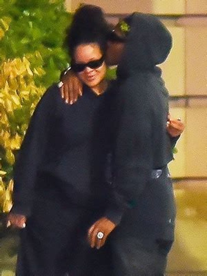 Rihanna Enjoys Kiss From ASAP Rocky on Late Night Date: Photos – Hollywood Life