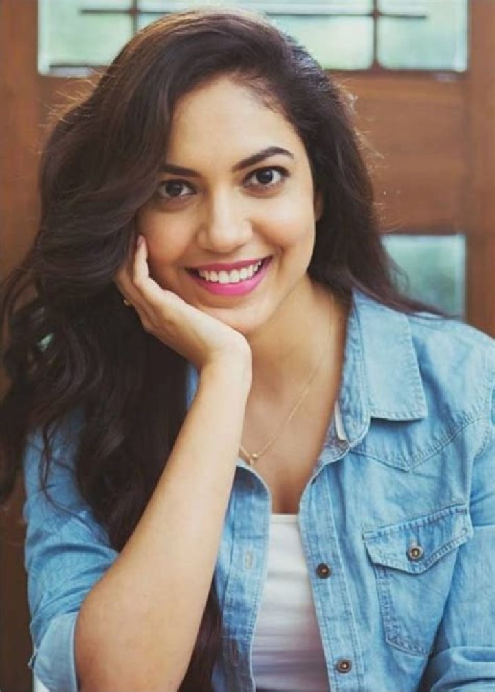 Ritu Varma Height, Weight, Net Worth, Age, Birthday, Wikipedia, Who, Instagram, Biography