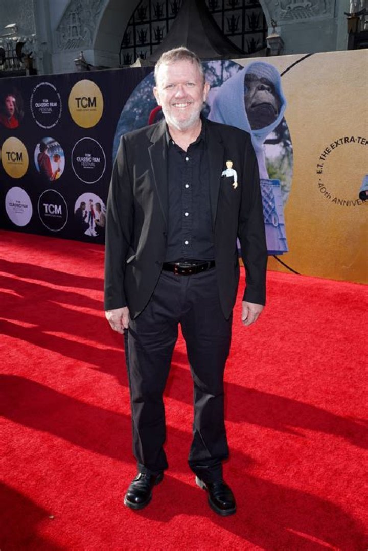 Robert Macnaughton - Bio, Age, net worth, Wiki, Facts and Family