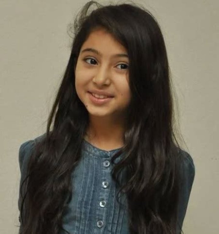 
Sara Arjun Height, Weight, Net Worth, Age, Birthday, Wikipedia, Who, Nationality, Biography 