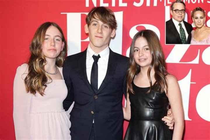 Sarah Jessica Parker & Matthew Broderick’s Kids Make Appearance at ‘Plaza Suite’ Opening