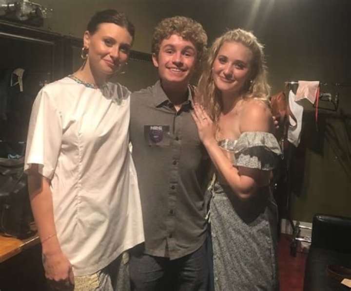 Sean Giambrone Height, Weight, Age, Girlfriend, Family, Facts, Biography