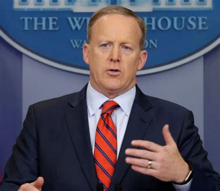 Sean Spicer Height, Weight, Net Worth, Age, Birthday, Wikipedia, Who, Nationality, Biography