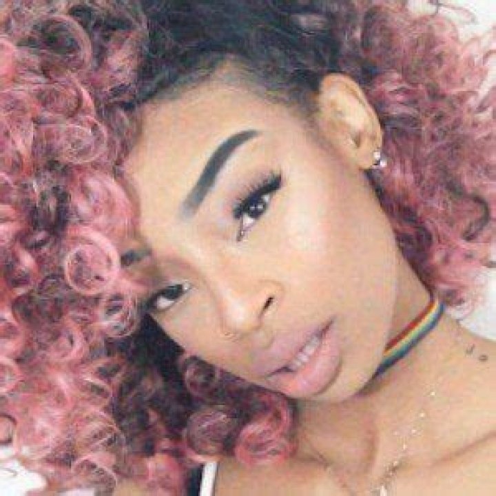 ShareesLove143 - Bio, Age, Wiki, Facts and Family