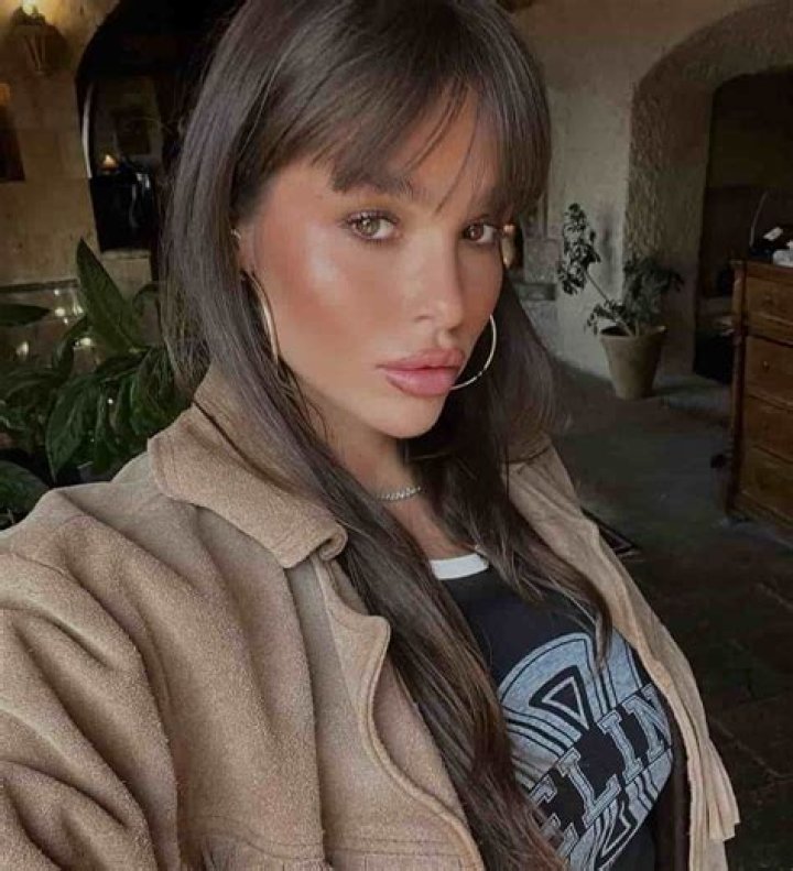 Sophie Ayre (webvideostar) - Wikipedia, Age, Net Worth, Biography , Spotify, TikTok, Facebook, Facts and Family