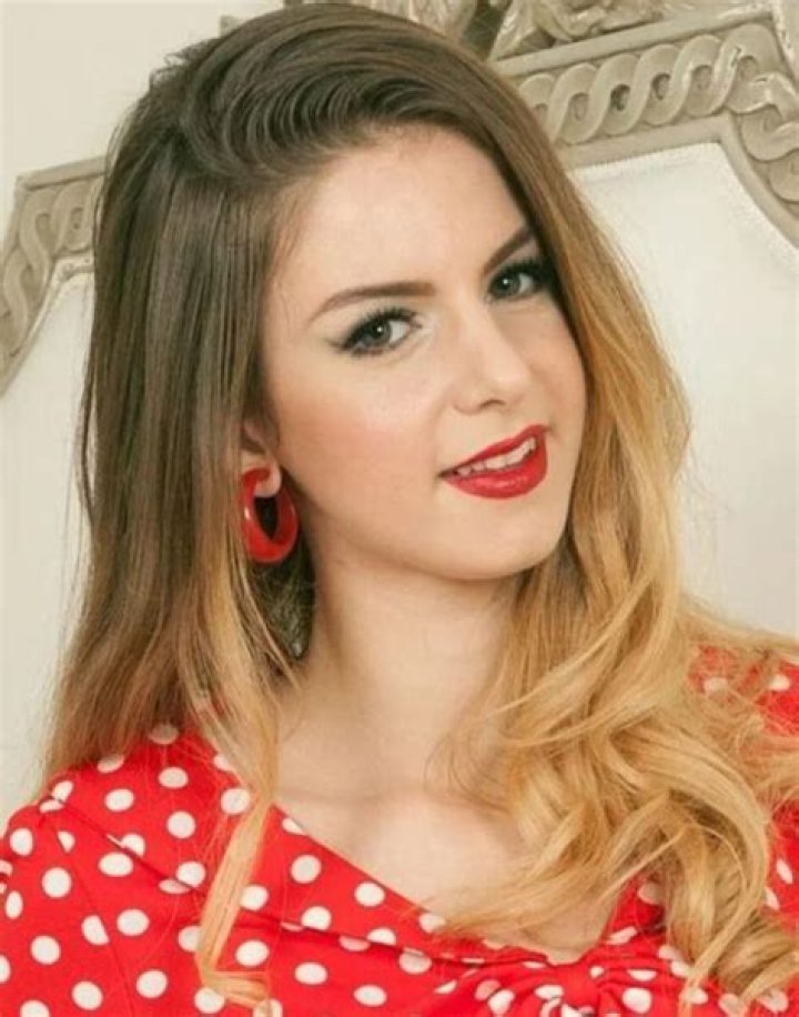 Stella Cox Height, Weight, Net Worth, Age, Birthday, Wikipedia, Who, Instagram, Biography