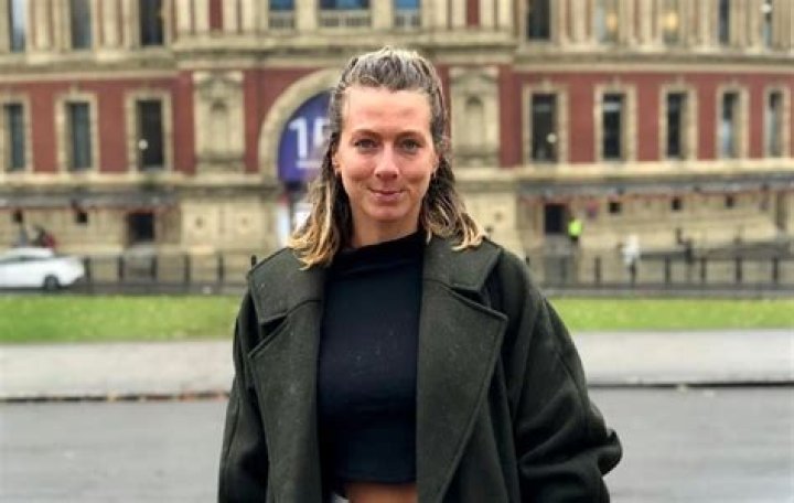 Stephanie Anneliese Rose Height, Weight, Net Worth, Age, Birthday, Wikipedia, Who, Instagram, Biography
