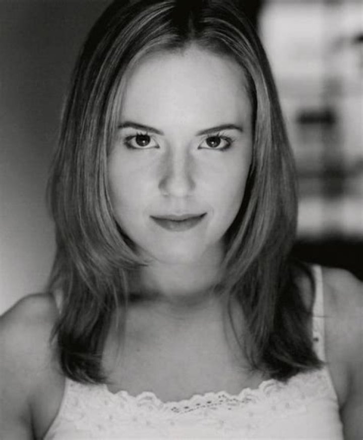 Stephi Lineburg - Bio, Age, Wiki, Facts and Family