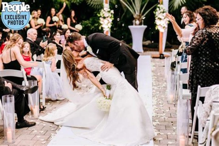 
SYTYCD Star Tiffany Maher Got Married To Kyle Spence 