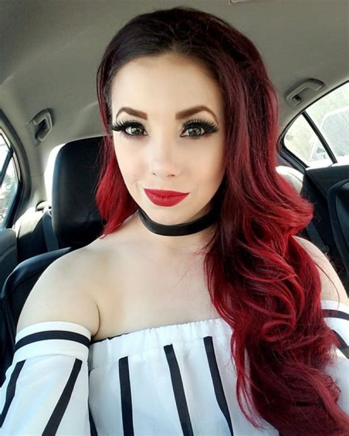 
Taeler Hendrix Wiki Bio, husband, net worth, salary, family, dating, kids 