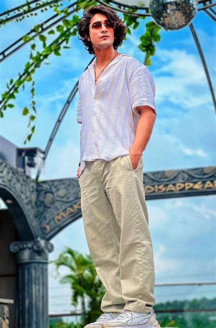 Tarun Namdev: Instagram Star Detailed Bio, Age, Birthday, & Height Insights and more