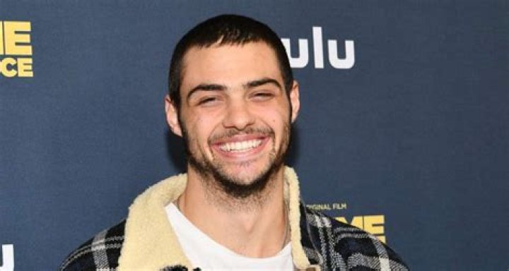 
Taylor Centineo Height, Weight, Net Worth, Age, Birthday, Wikipedia, Who, Nationality, Biography 