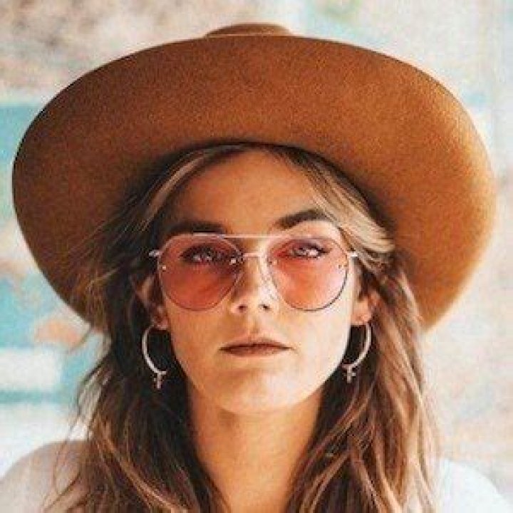Tessa Barton - Bio, Age, Wiki, Facts and Family