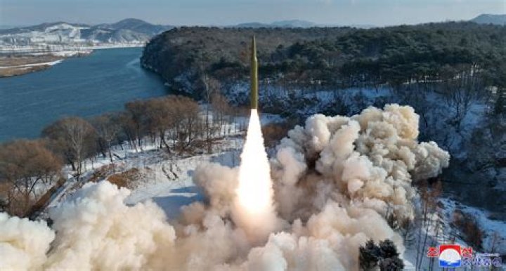 
US and South Korean launch drills after North Korea missile launch 