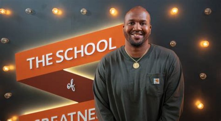 Van Lathan Height, Weight, Net Worth, Age, Birthday, Wikipedia, Who, Nationality, Biography