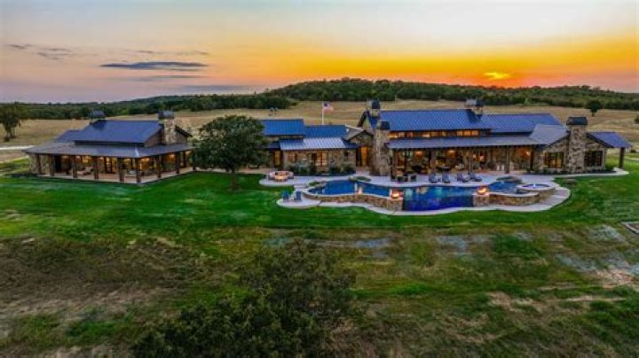 Wal-Mart Heiress Rolls Back Prices On Luxury Ranches