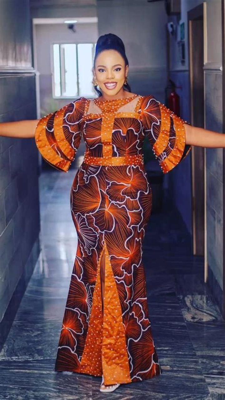 What is the best Ankara top style for women?
