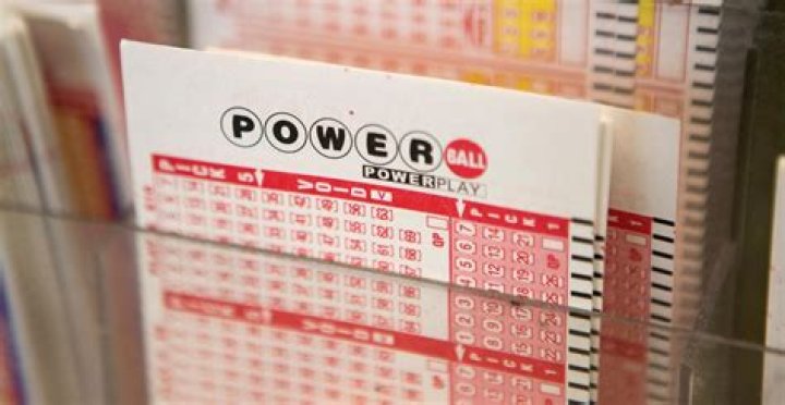 What is the payout on SuperLotto?