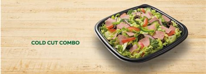 What meat is on a cold cut combo?