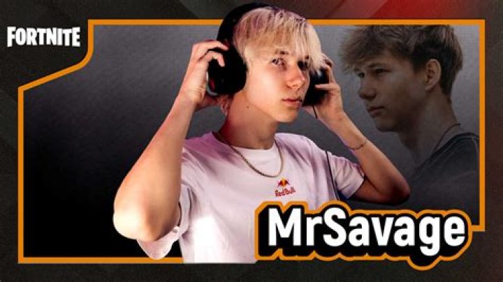 Where Does Mongraal Live? Career Earnings & Family Details Of The English Streamer