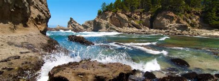 Where is Santiam Pass in Oregon?
