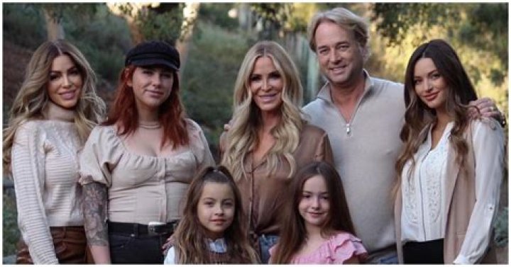 
Who are Ari and Kelson Carleton? Lauri Carleton’s daughters issue joint statement after their mother’s death 
