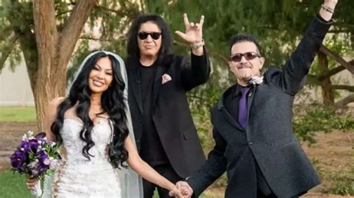 
Who are Charlie Benantes Parents? Charlie Benante Biography, Parents Name, Nationality and More 