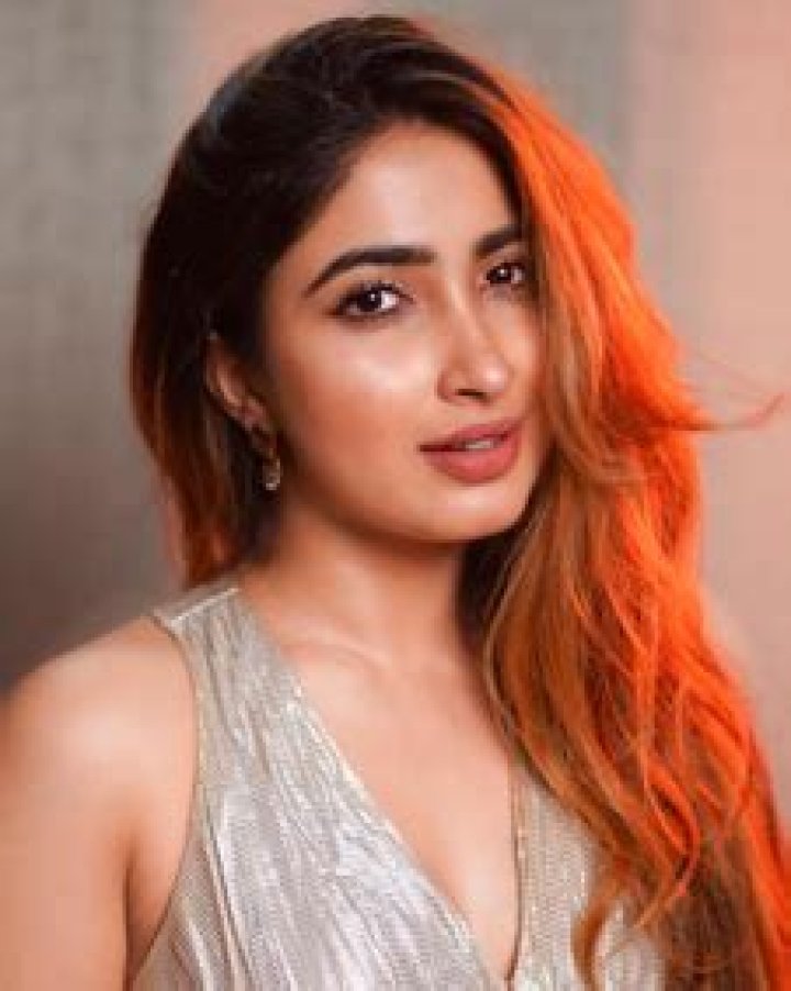 
Who are Saniya Iyers Parents? Saniya Iyer Biography, Parents Name and More 