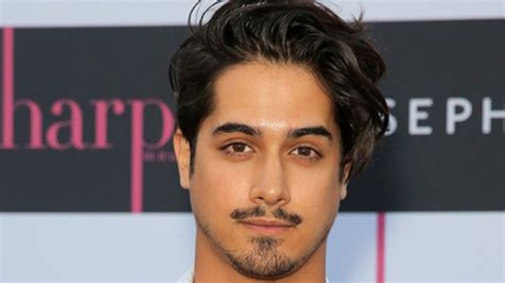 Who Is Avan Jogia? 5 Things To Know About The ‘Aladdin’ Front-Runner – Hollywood Life