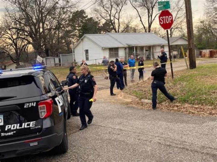 Who is Breoskii Warren? Suspect in shooting at Texarkana, Texas identified