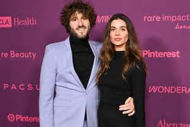 Who Is Lil Dicky? — About The ‘Earth’ Rapper – Hollywood Life