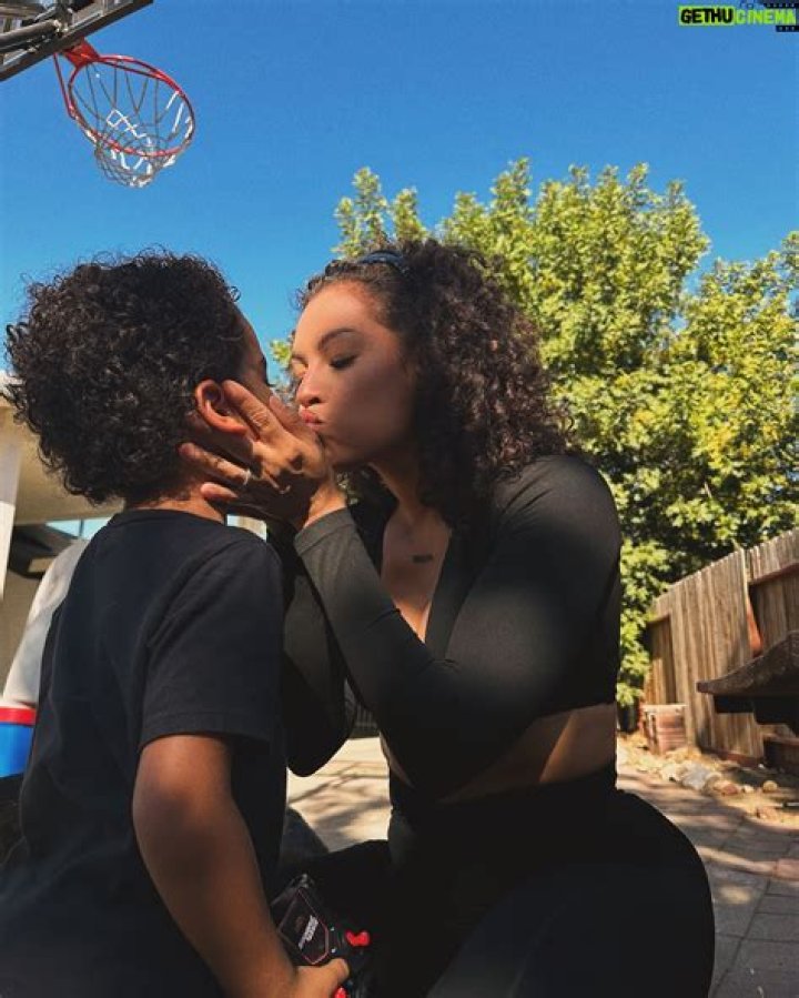 Who is Zashia Santiago Dating Now