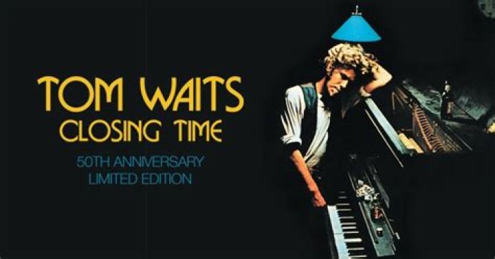 Who sings the song Closing Time?