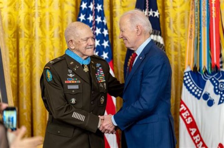 
Who Was Clayton Sparks? Meet The Man Who Saved A Father’s Life 