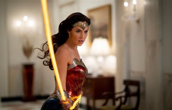 ‘Wonder Woman 1984’ Movie — Photos Of Gal Gadot & More – Hollywood Life