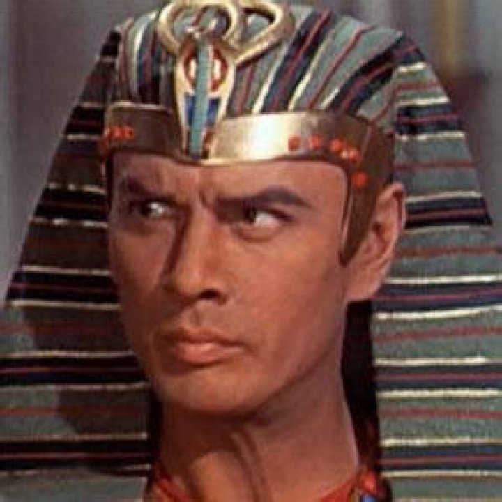 Yul Brynner - Bio, Age, net worth, height, Wiki, Facts and Family